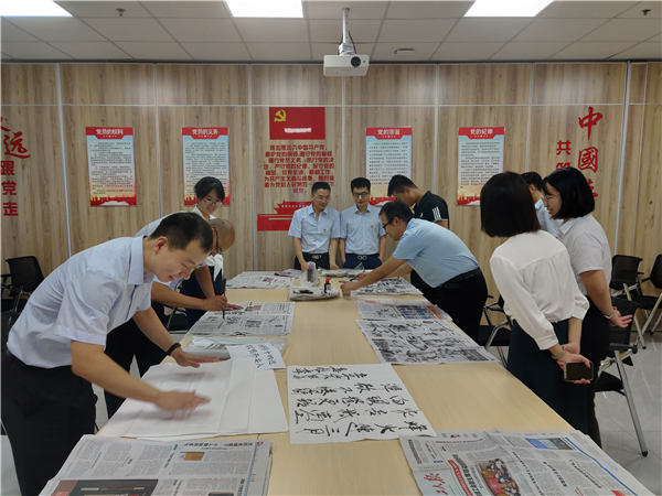 1631157796723994.jpg 書法合照_副本.jpg